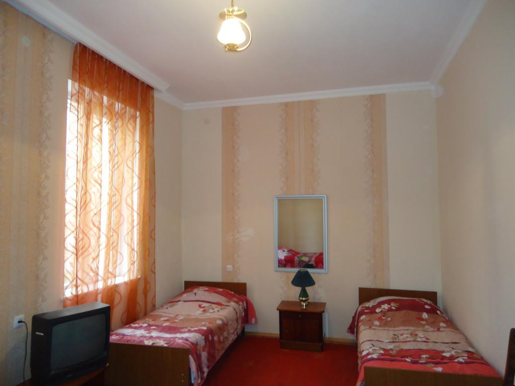 Guest House Lviv Грузия Kutaisi Bilik gambar