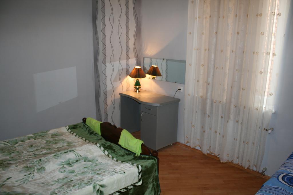 Guest House Lviv Грузия Kutaisi Bilik gambar